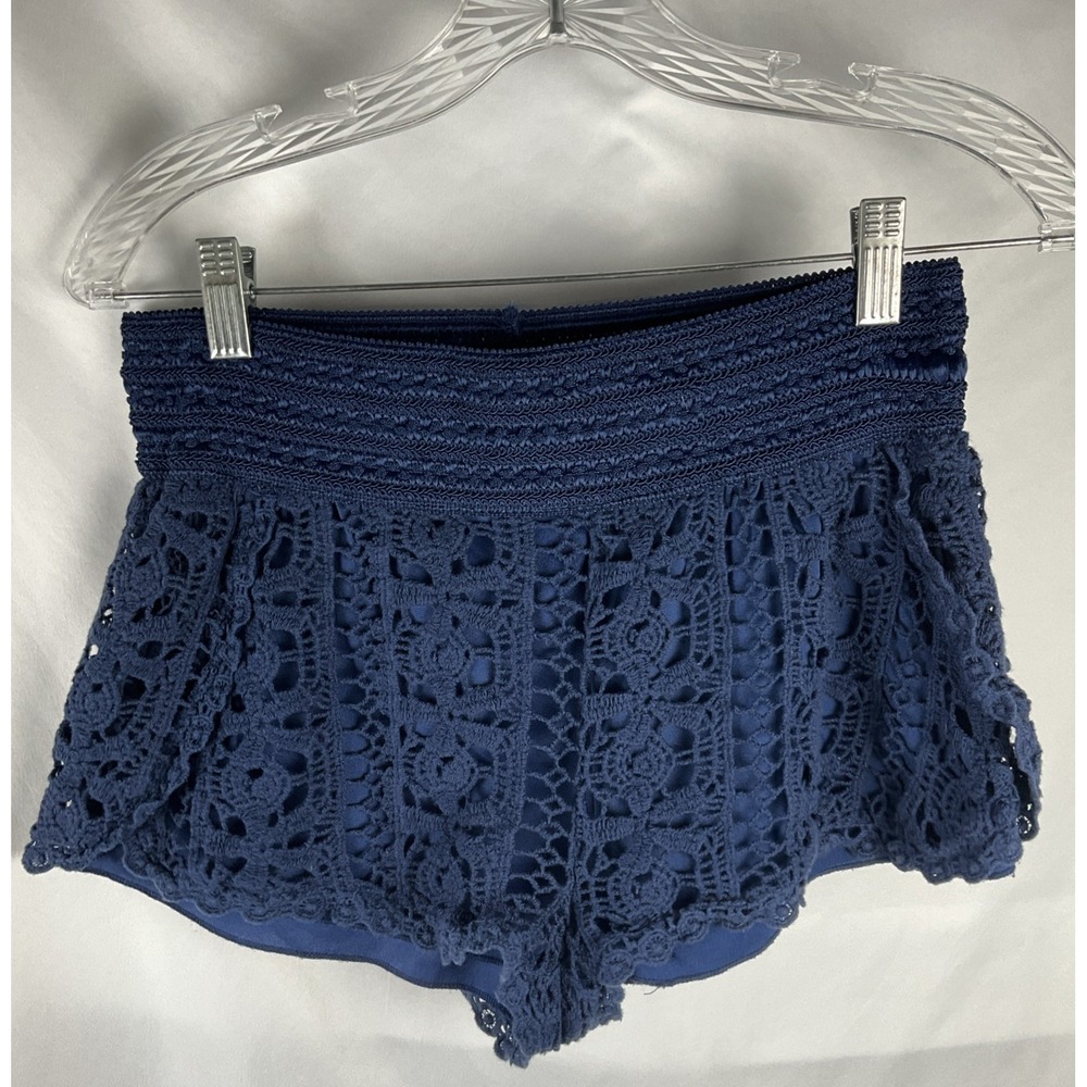 Rue 21 Women's Size M Navy Blue Crocheted Lace Shorty Shorts Fully Lined